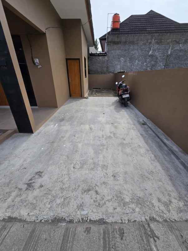 dijual rumah 2 5 km ke rspku