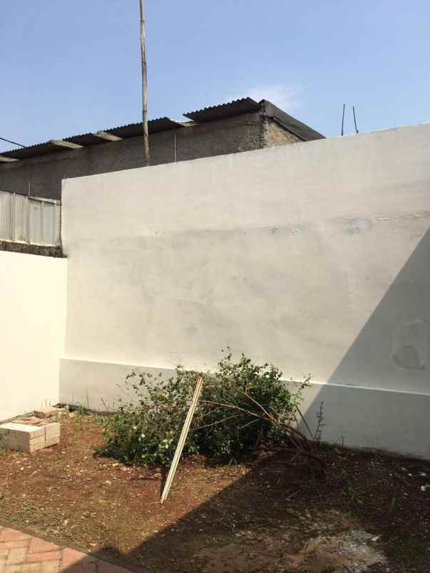 dijual rumah 2 lantai di cikarang barat cash only