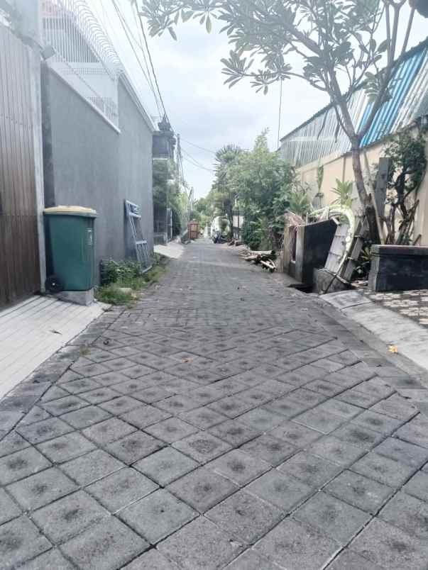 dijual rumah 2 unit lokasi umalas