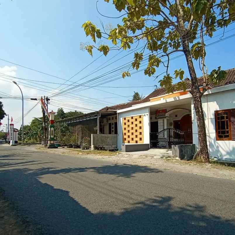 dijual rumah 5 menit kampus isi