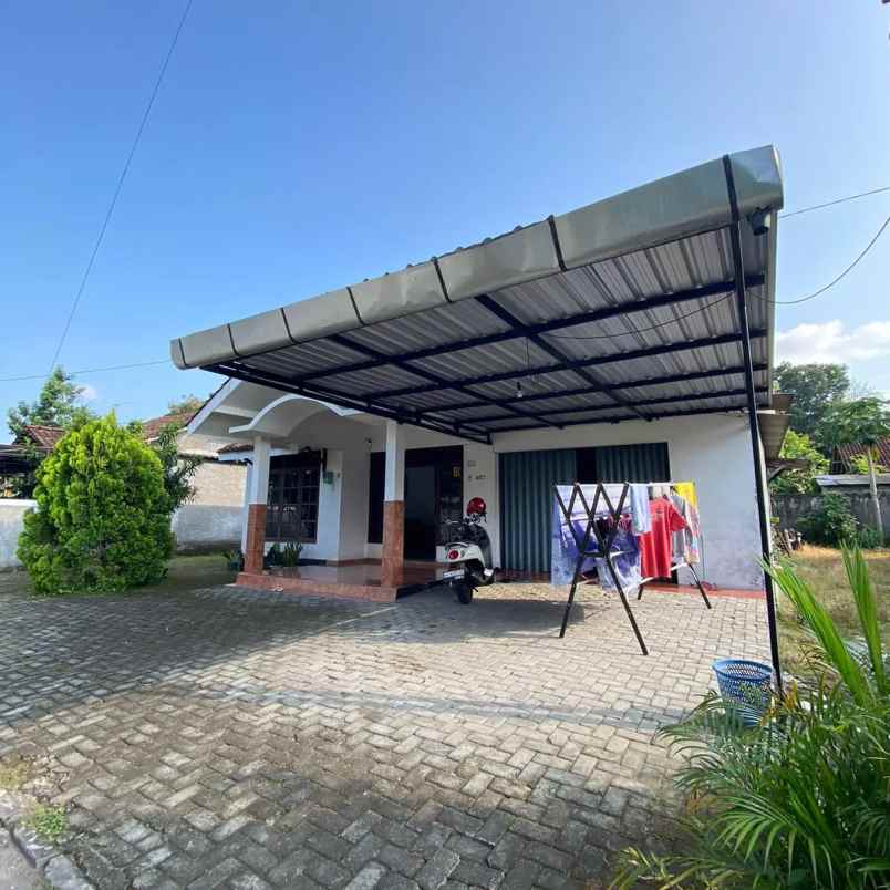 dijual rumah 6 menit kampus uii