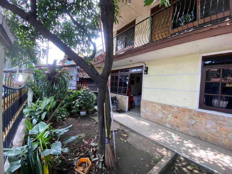 dijual rumah a h nasution