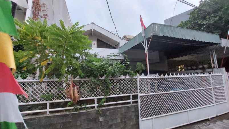 dijual rumah alam segar