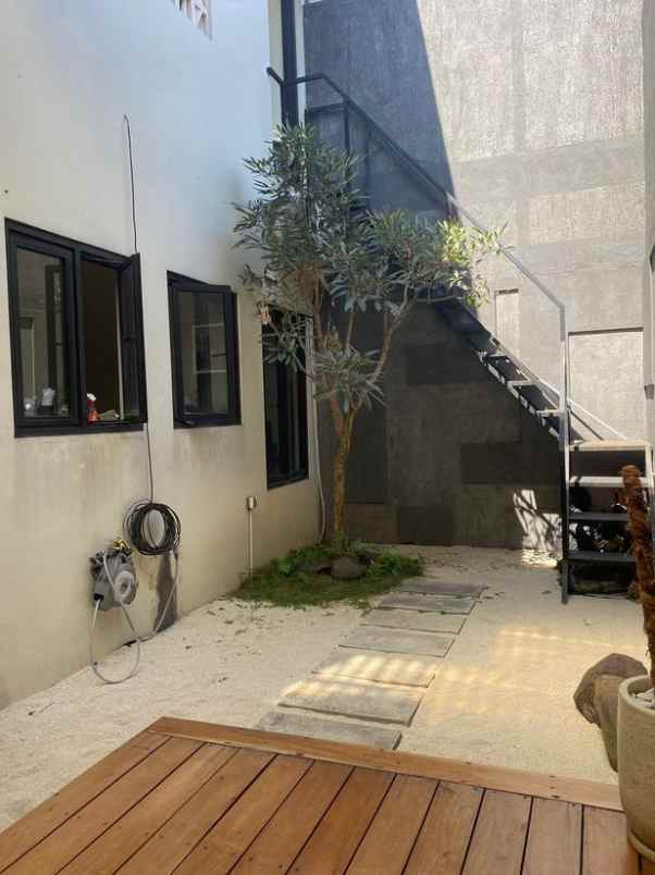dijual rumah antapani bandung