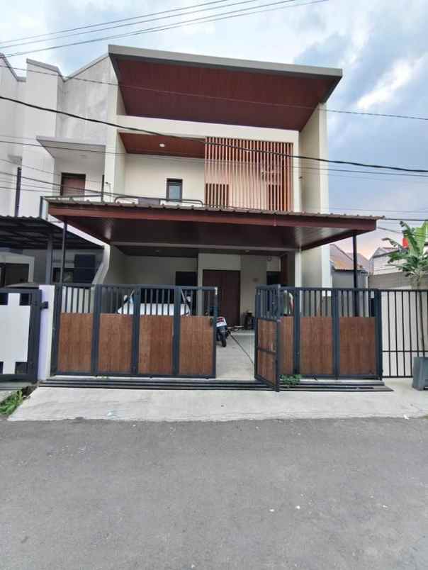 dijual rumah antapani bandung
