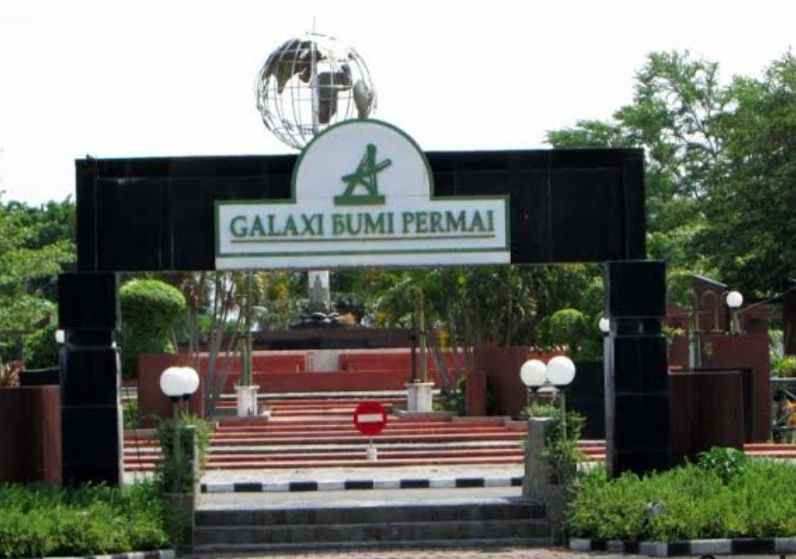 dijual rumah araya galaxy bumi permai