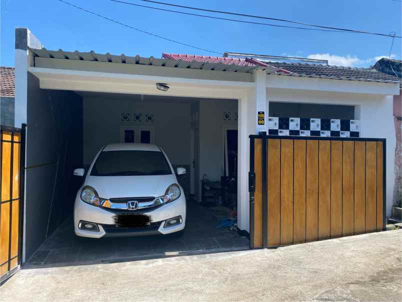 dijual rumah area malang bonus perabot