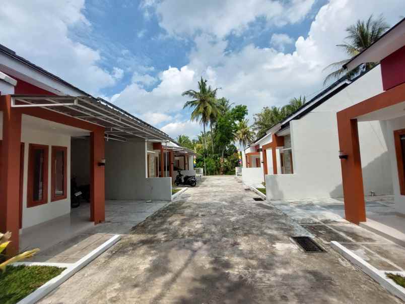 dijual rumah argosari