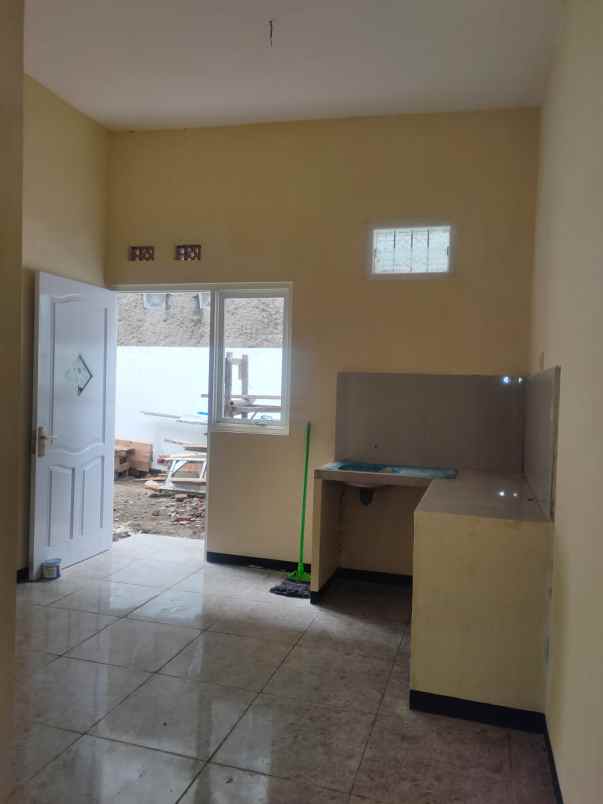 dijual rumah asrikaton