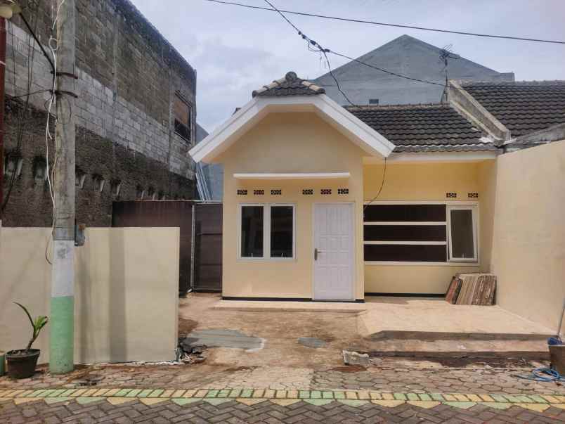 dijual rumah asrikaton