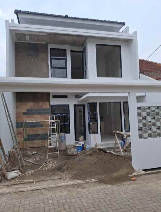 dijual rumah asrikaton pakis malang
