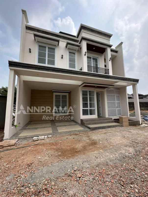 dijual rumah bambu apus