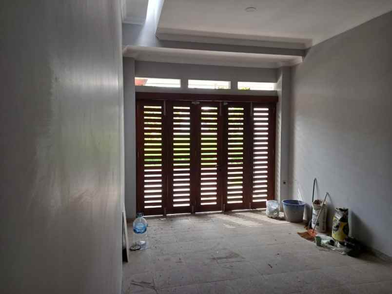 dijual rumah banyuanyar banjarsari surakarta