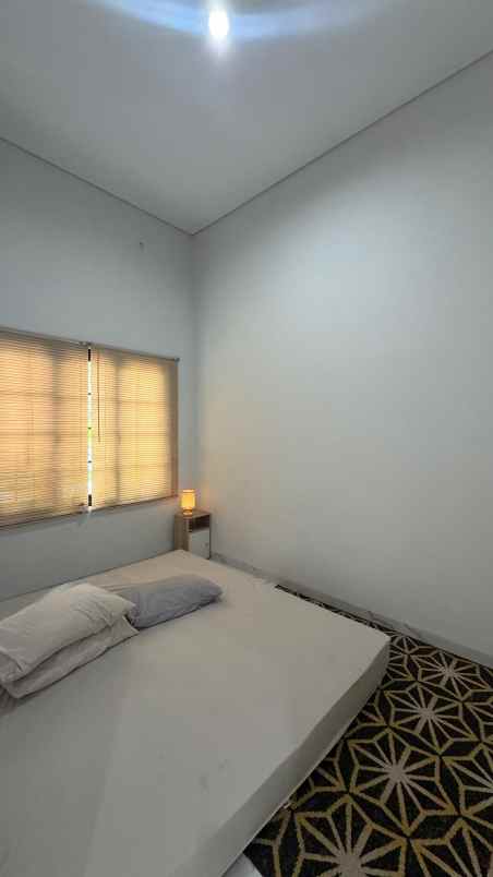 dijual rumah barat pasar cebongan