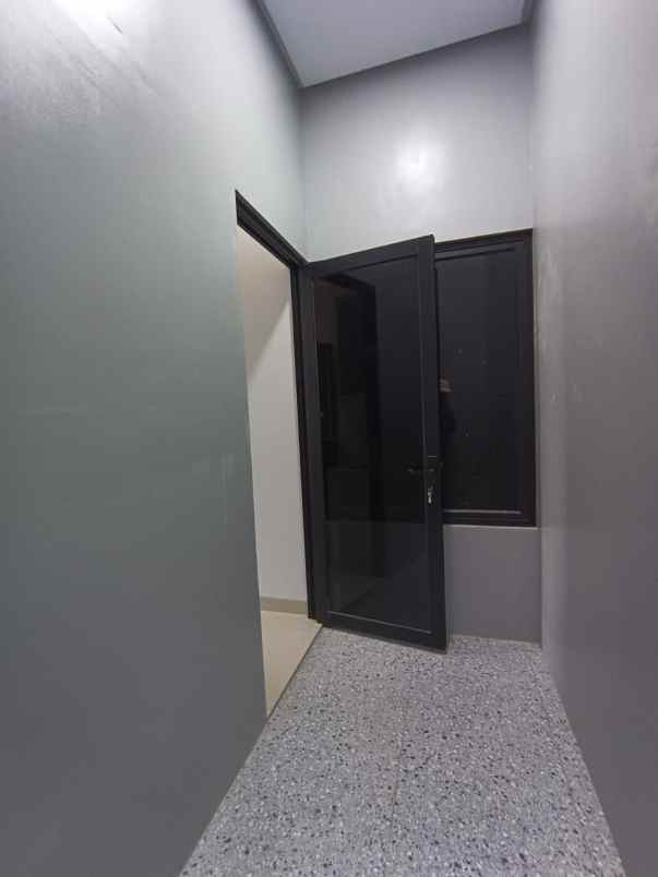 dijual rumah baru bebas banjir di parung serab ciledug