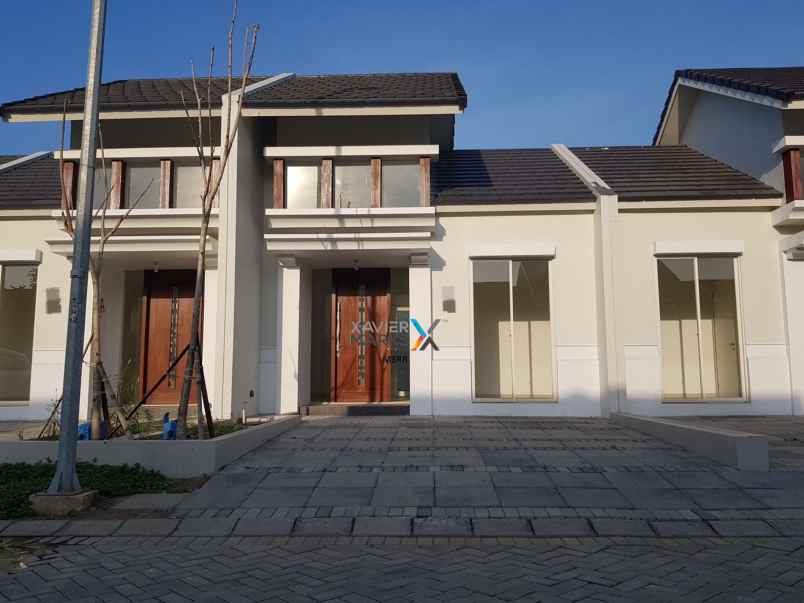 dijual rumah baru grand harvest row jalan lebar