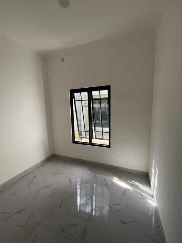 dijual rumah batu ampar condet