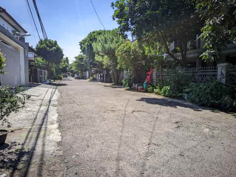 dijual rumah batununggal komplek