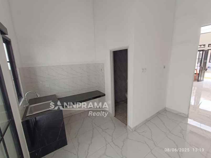 dijual rumah bedahan