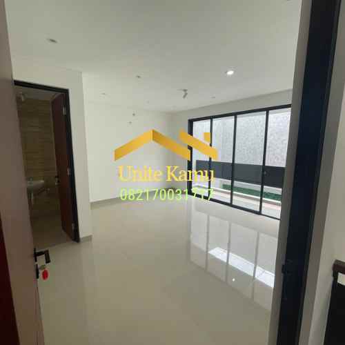 dijual rumah bintaro jaya sektor 9