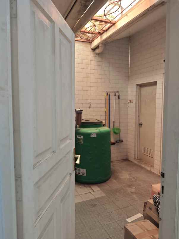 dijual rumah boulevard hijau kota