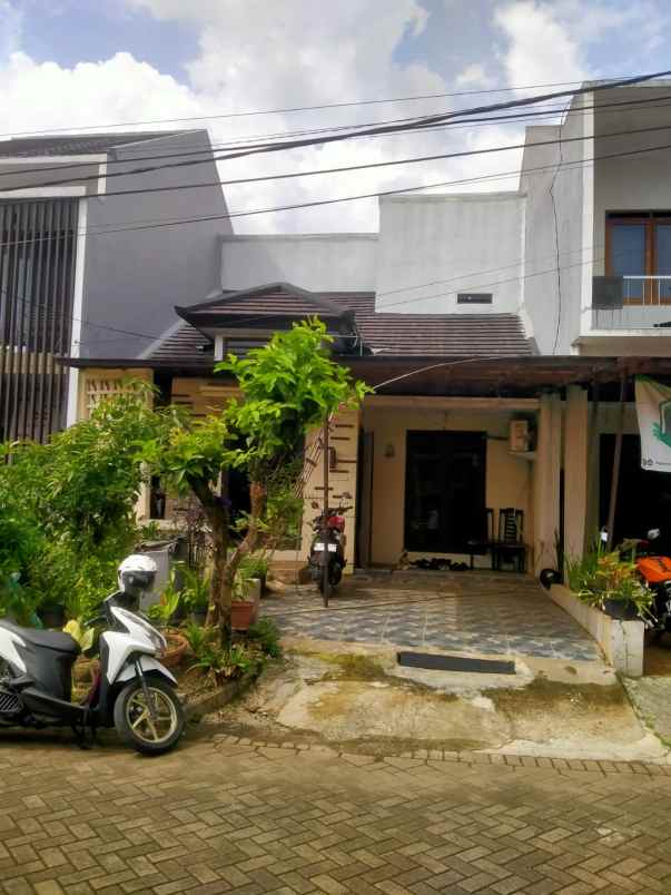 dijual rumah bumi panyawangan