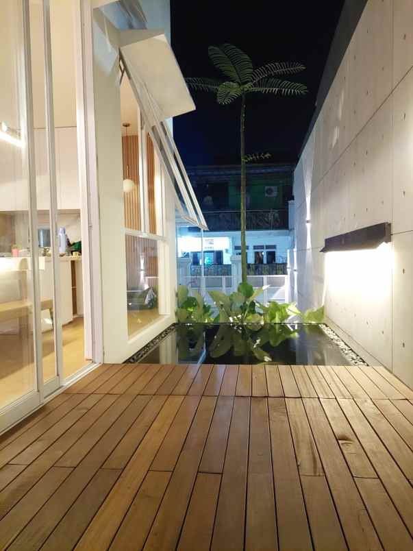 dijual rumah cantik desain modern di jurangmangu