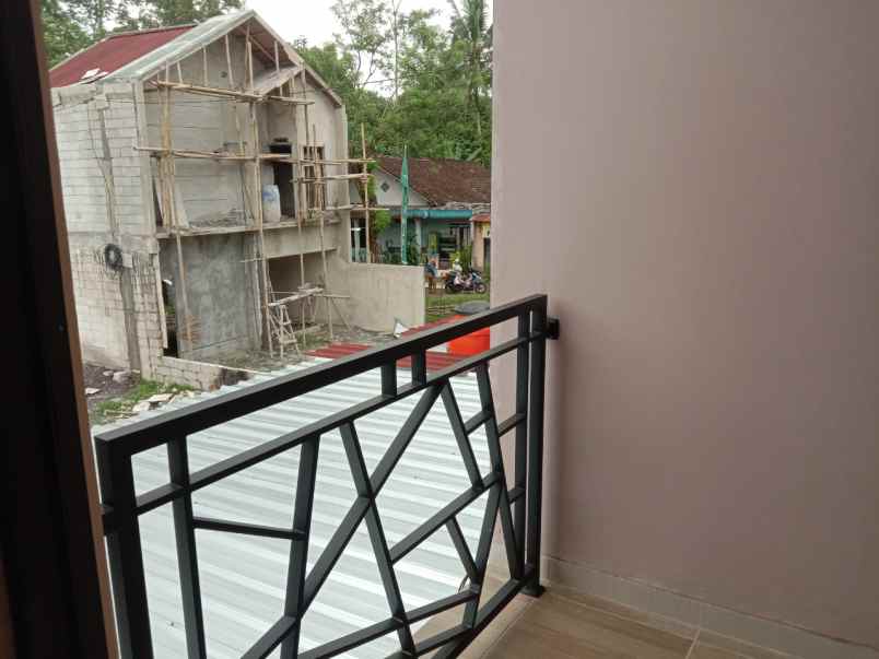 dijual rumah cebongan locebongan lor