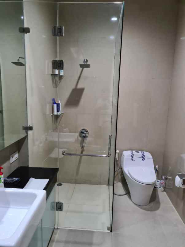 dijual rumah cempaka putih timur