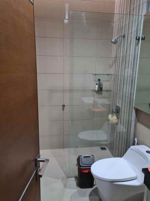 dijual rumah cempaka putih timur