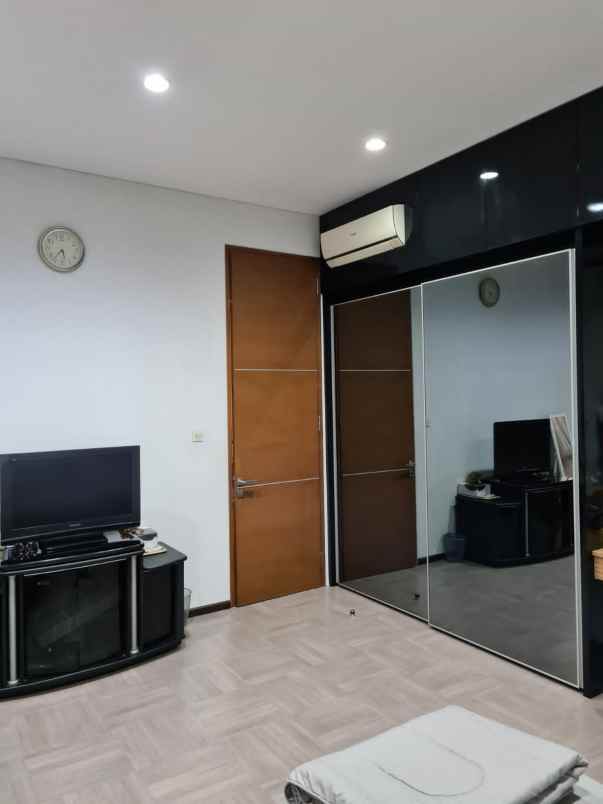 dijual rumah cempaka putih timur