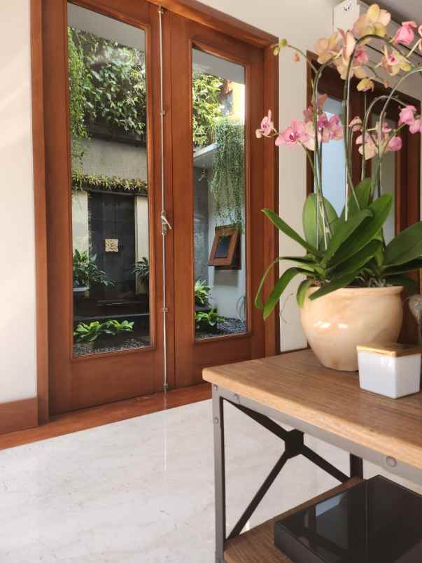 dijual rumah cilandak barat