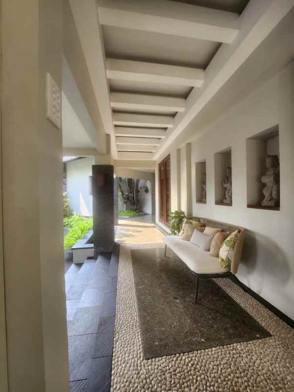 dijual rumah cilandak barat