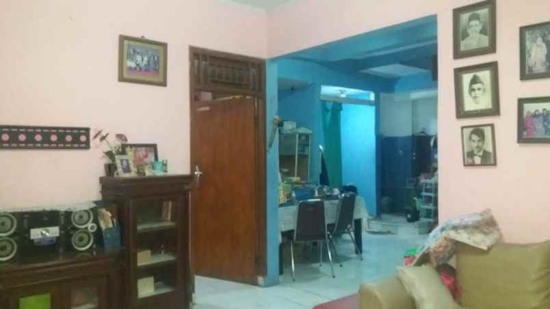 dijual rumah cilangkap