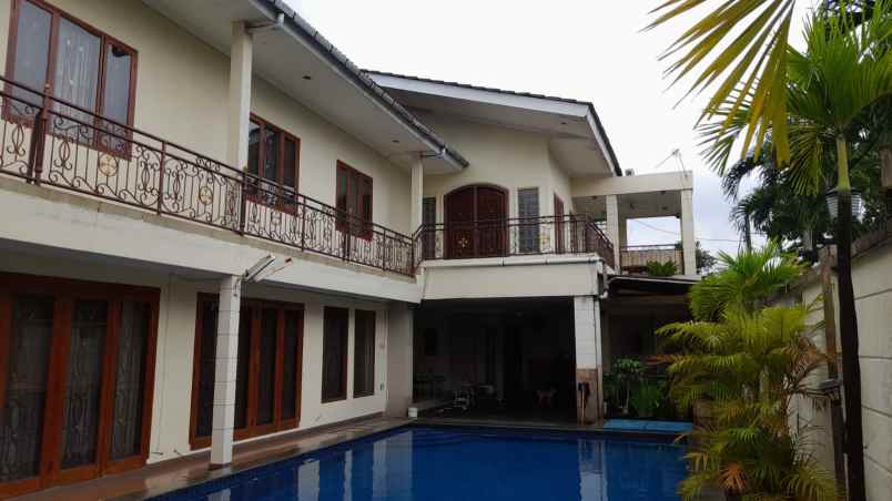 dijual rumah cinere