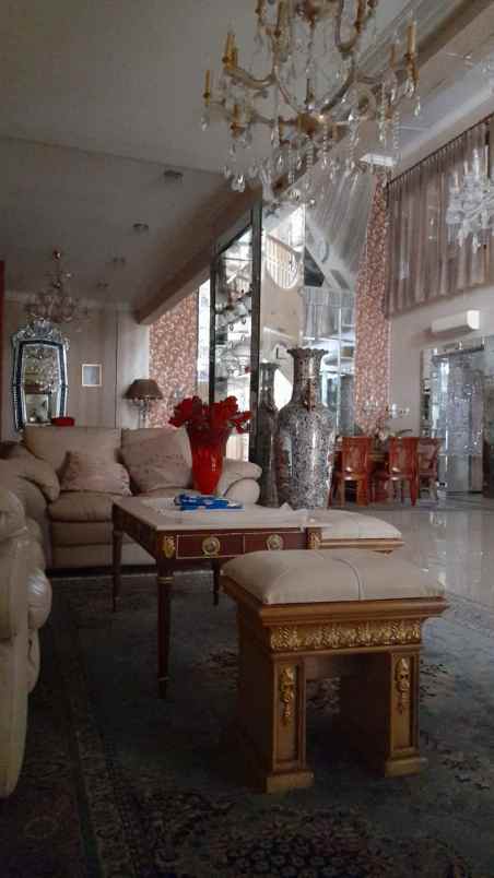 dijual rumah cinere