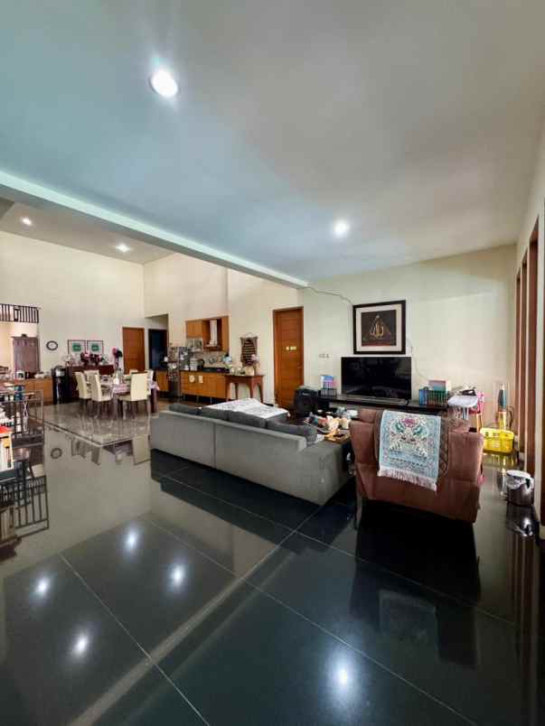 dijual rumah cinere estate blok a