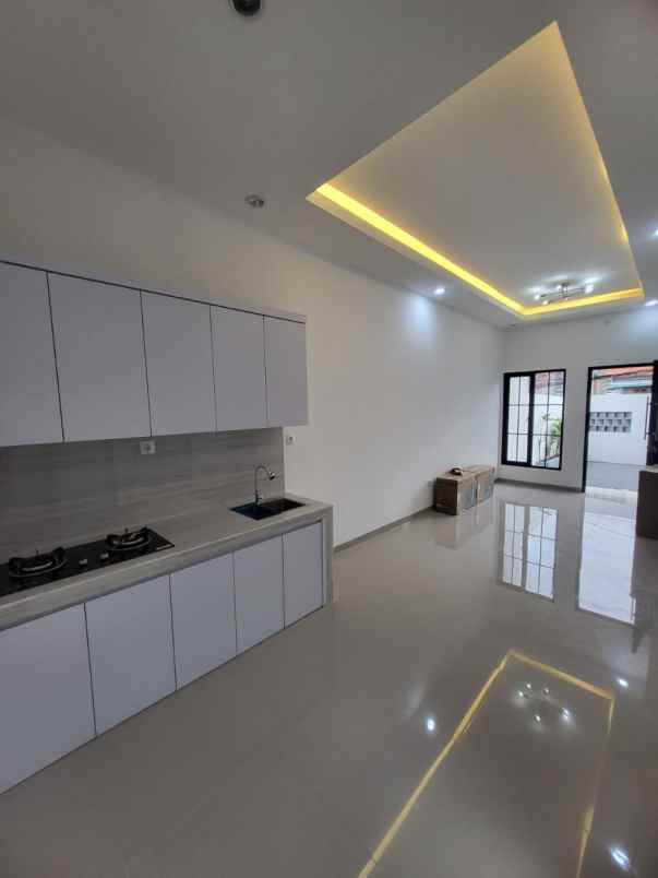 dijual rumah ciracas jakarta