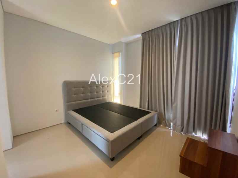 dijual rumah cireundeu