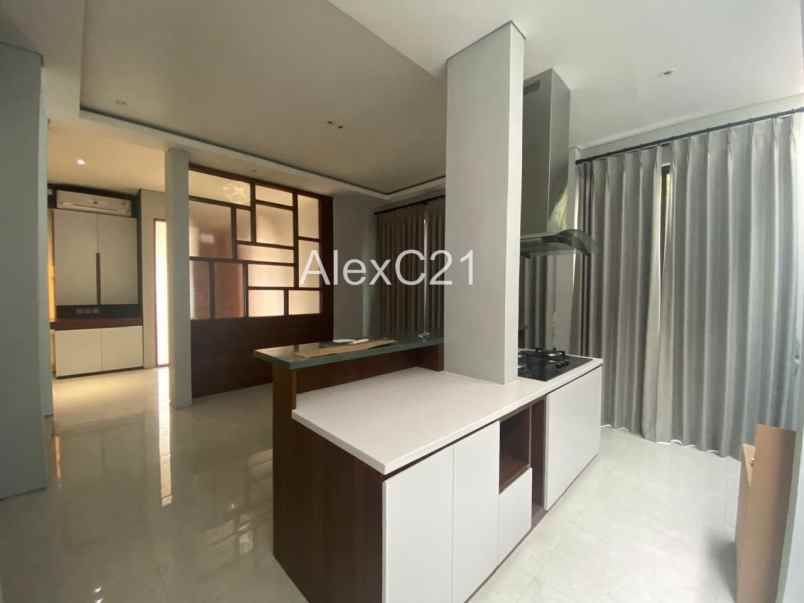 dijual rumah cireundeu