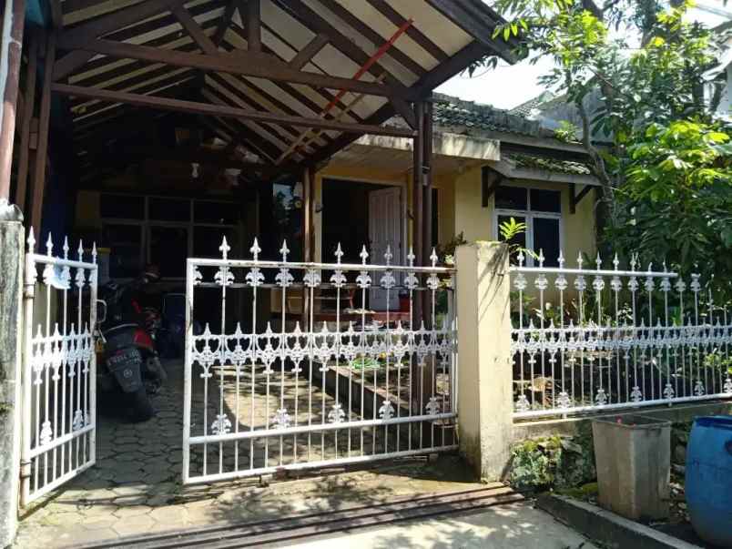 dijual rumah citeureup