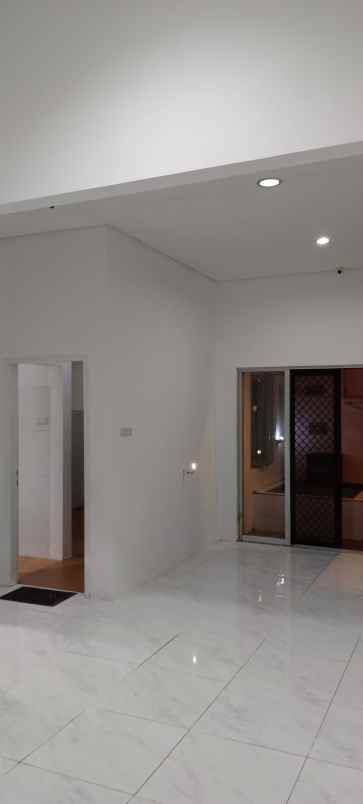 dijual rumah citraland bukit palma