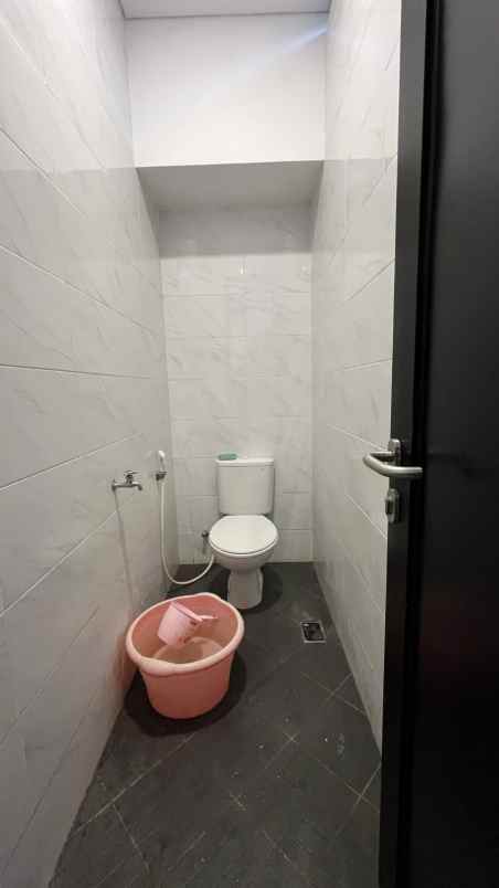 dijual rumah ciwaruga