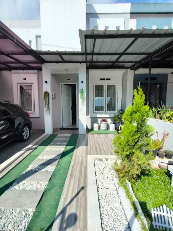 dijual rumah ciwastra