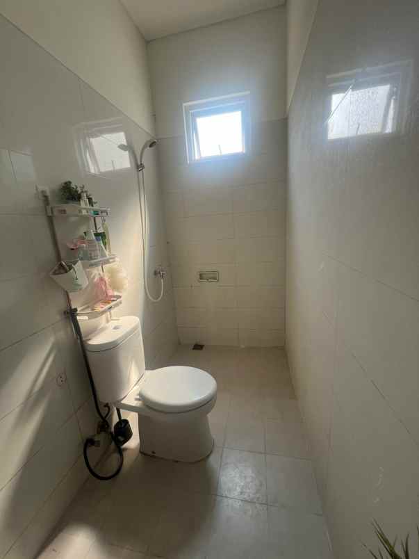 dijual rumah cluster d cataluna