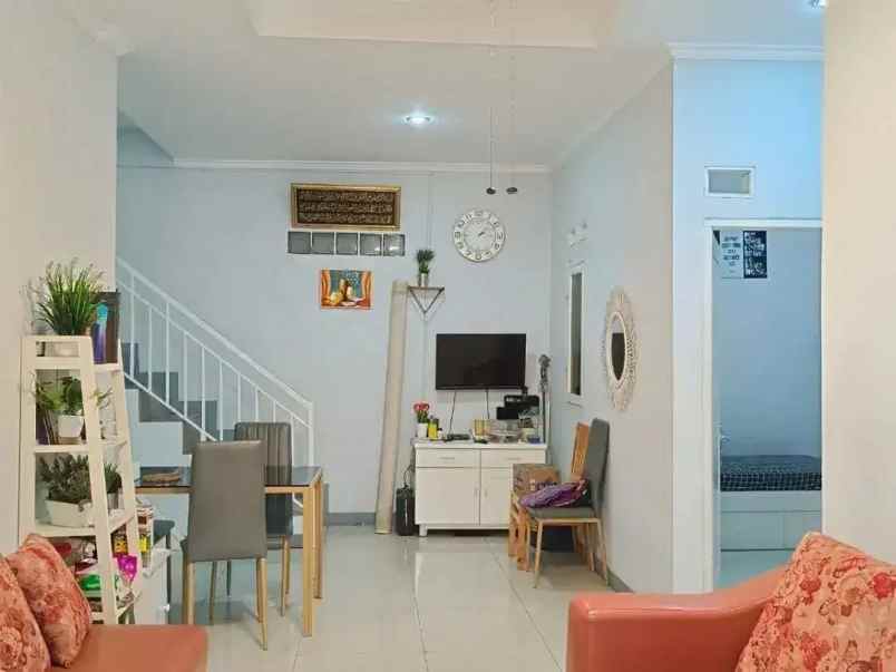 dijual rumah cluster dahlia