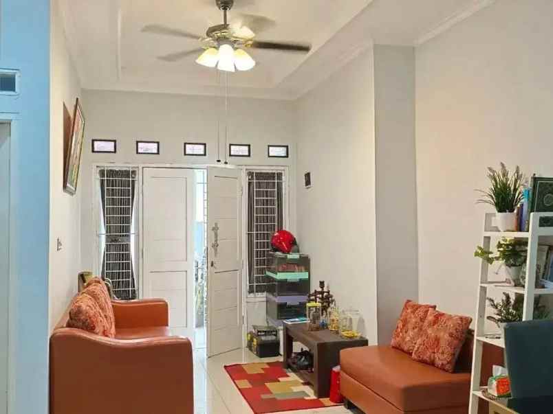 dijual rumah cluster dahlia