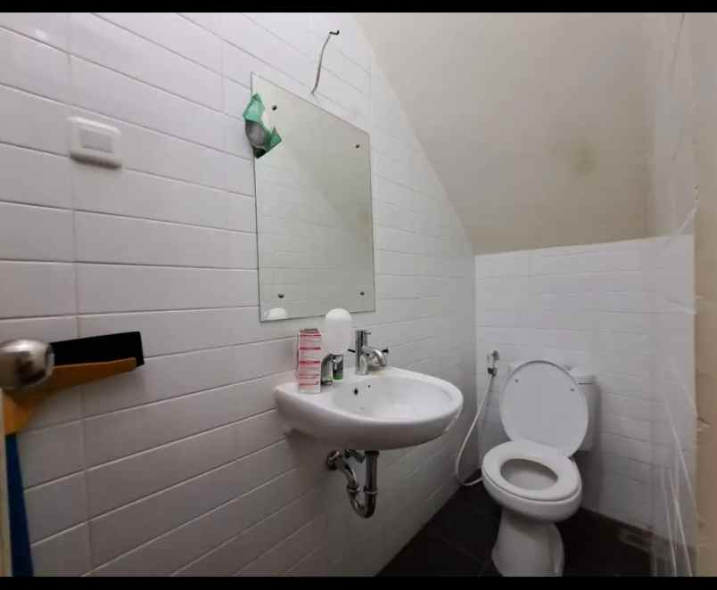 dijual rumah cluster harapan indah