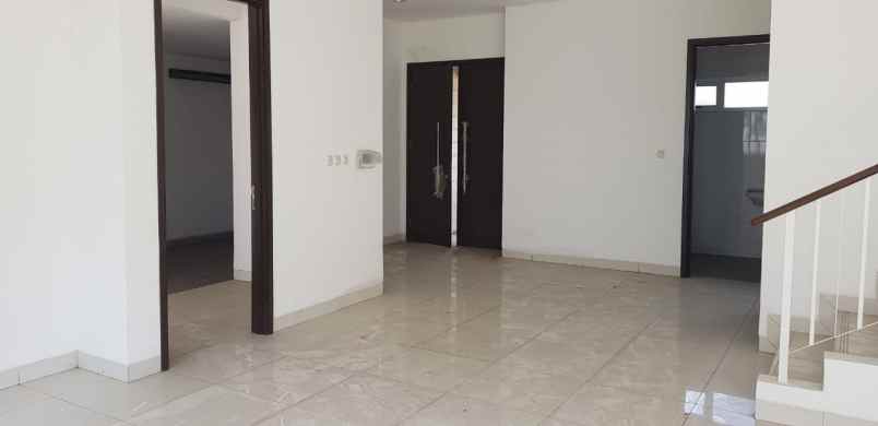 dijual rumah cluster palm spring jgc