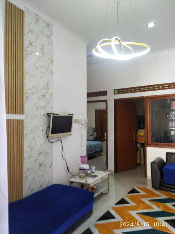 dijual rumah cluster puri cisaranten